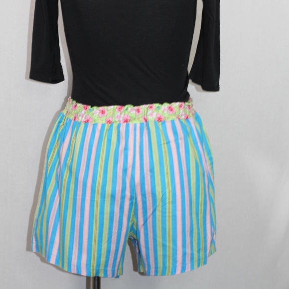Secret Stripe Shorts (s) - Picture 8 of 9